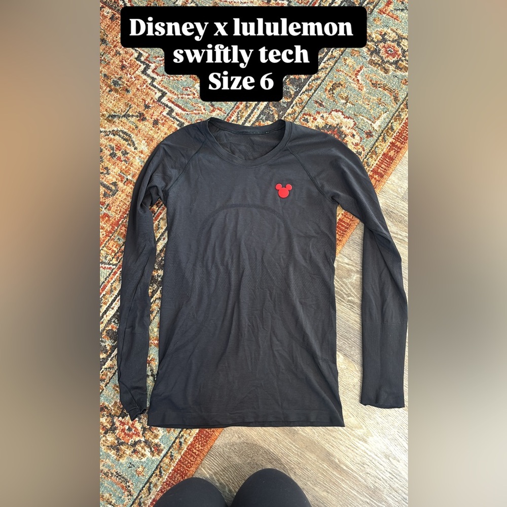 Disney x Lululemon Black swiftly tech size 6 perfect condition